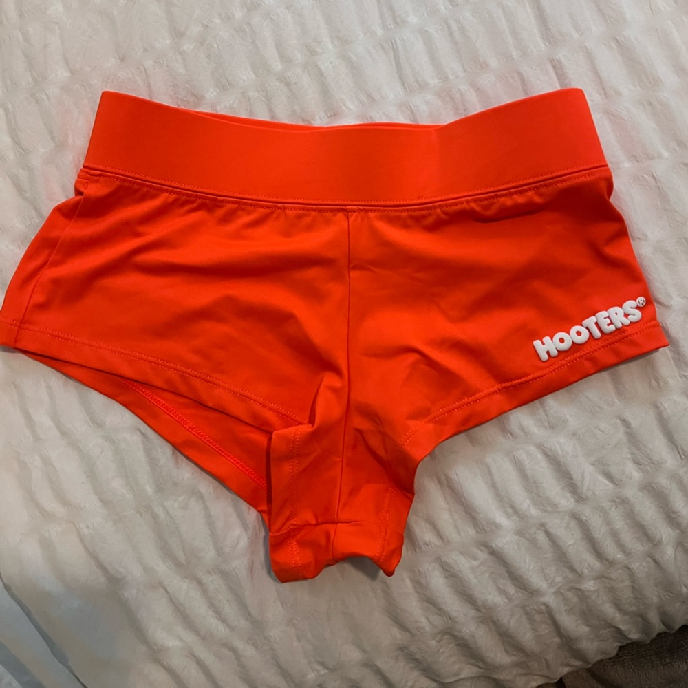 new style hooters shorts